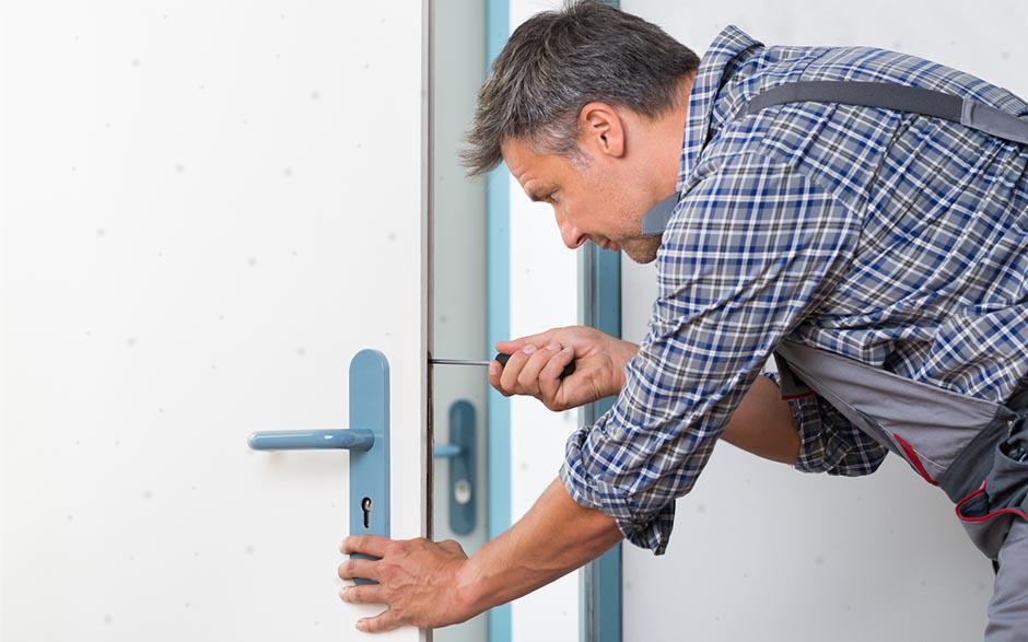 serrurier porte claquée Le Bourget